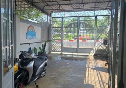 BÁN ĐẤT TẶNG NHÀ CŨ CẤP4 MẶT TIỀN QUỐC LỘ – VỊ TRÍ ĐẮC ĐỊA CỬA NGÕ VÀO TP
