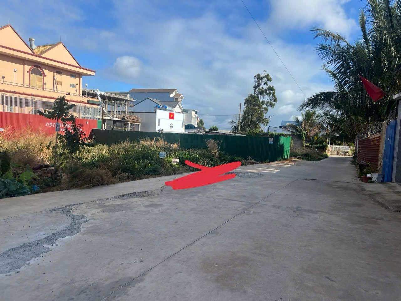 HẺM CẤP 1 TRỊNH TỐ TÂM, THÔNG ĐỖ NHUẬN.P. TÂN LỢi – Gần Hoàng Việt – Y Dược – lâm Viên HHT