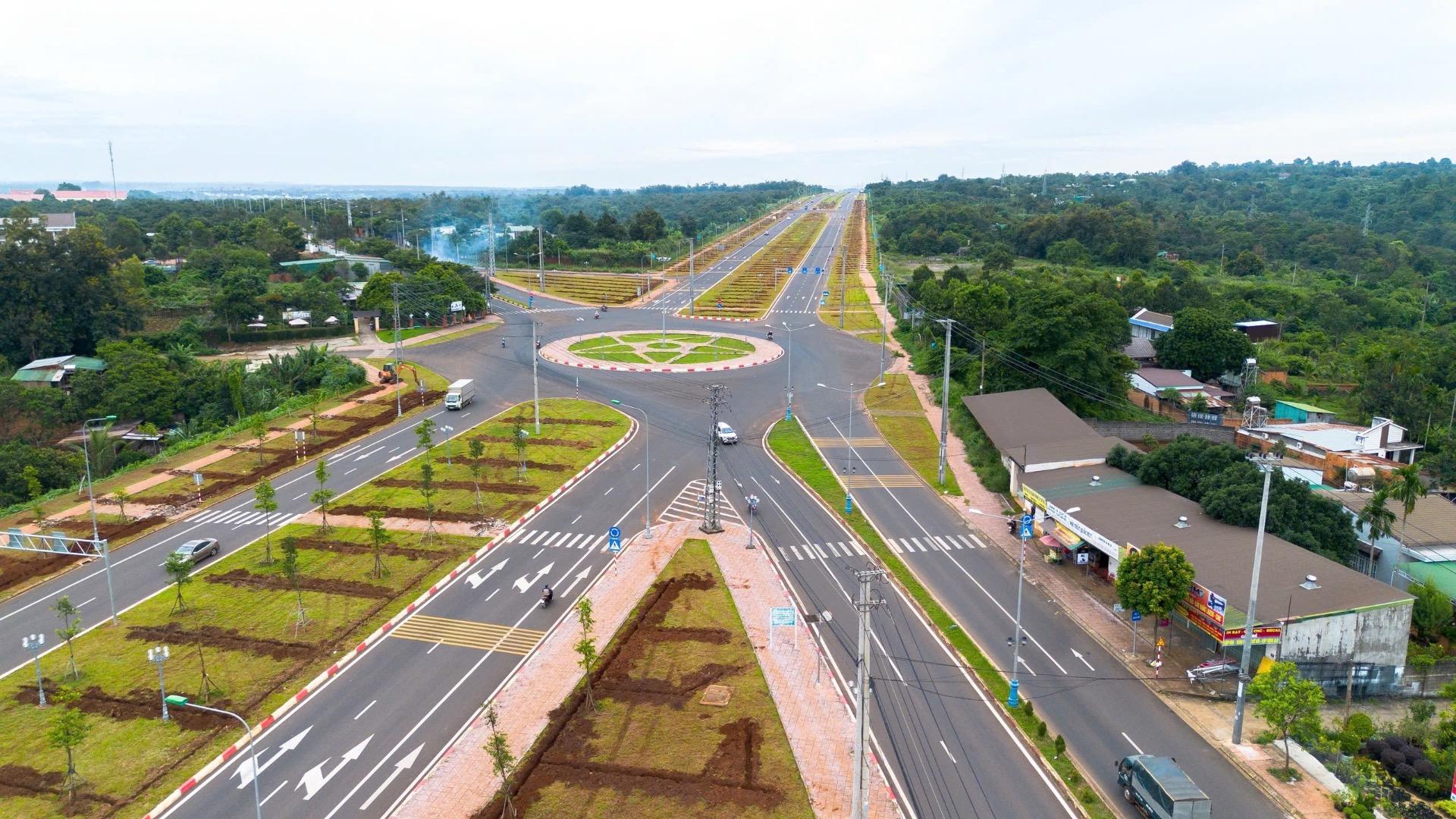 2 sào góc 2mt Đại Lộ Đông Tây