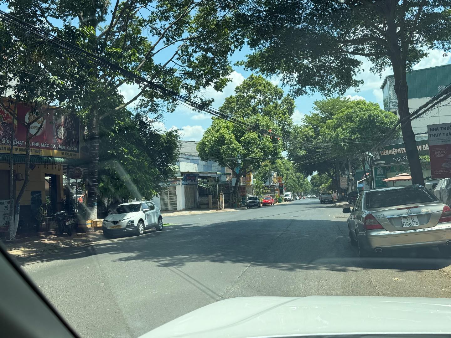 Bán nhà mê đường cao bá quát