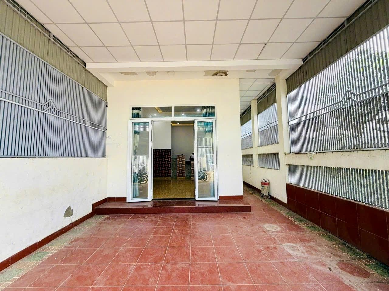 Nhà mặt hẻm 92 Nguyễn Xuân Nguyên